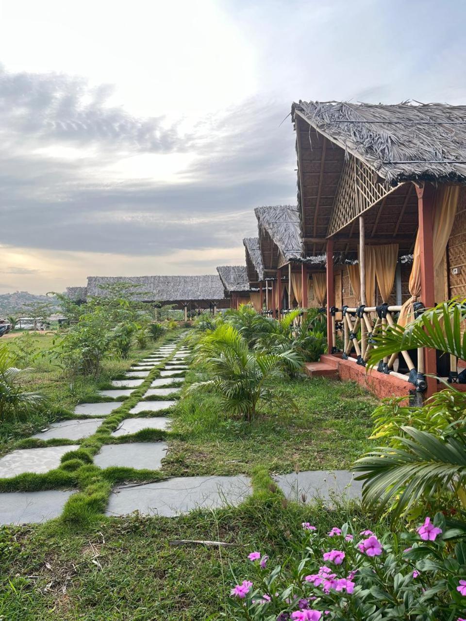 Hampi Rasta Cafe Otel Dış mekan fotoğraf